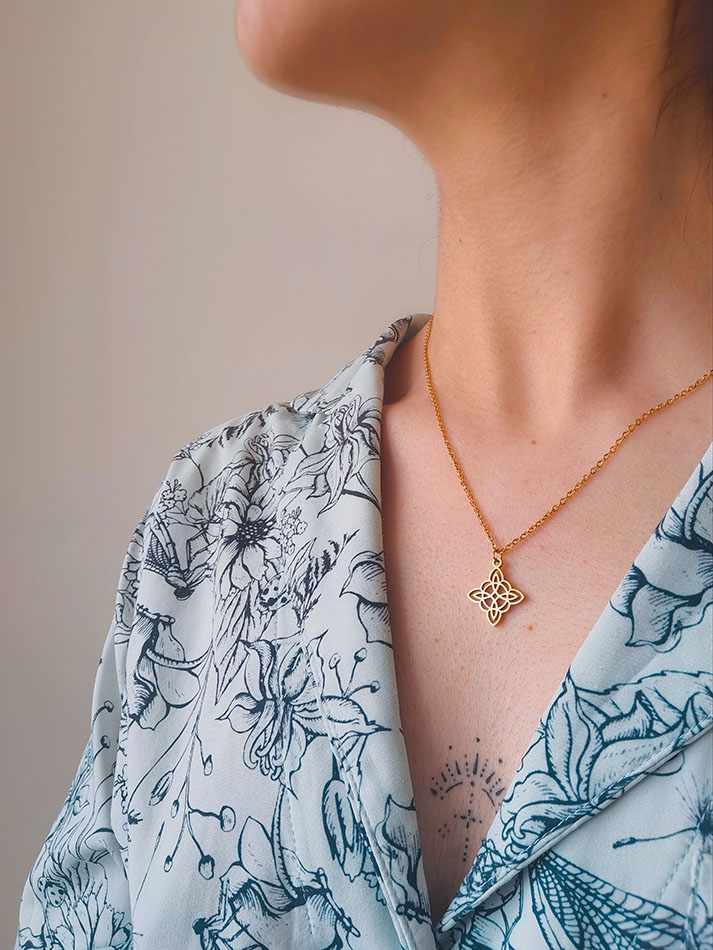 KOLORO_1665695150509 colgante nudo de bruja